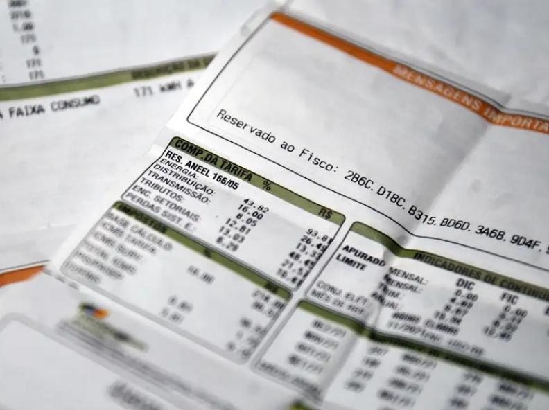 Aneel mantém bandeira vermelha 1 na conta de luz em novembro