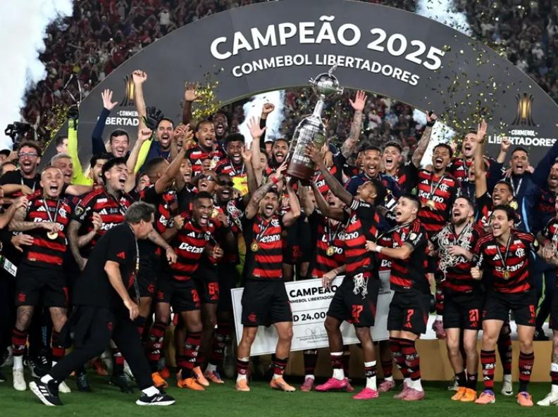 Flamengo vence Palmeiras e vira 1º brasileiro tetra da Libertadores