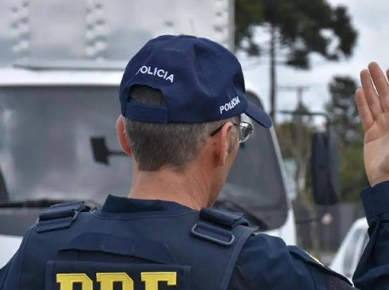 Acidentes em estradas federais durante o feriado matam 109 pessoas