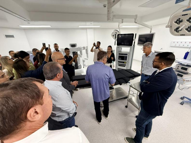Prefeito Chico Gamba e vice-prefeito Robson Quintino visitam Hospital Central de Cuiabá 