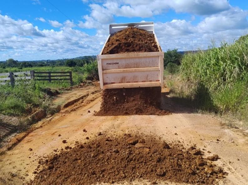 Nova Monte Verde: Prefeitura intensifica recuperação de pontos críticos nas estradas vicinais