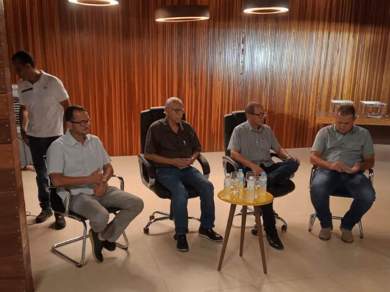 Deputado Júlio Campos se reúne com lideranças políticas e comunitárias em Alta Floresta