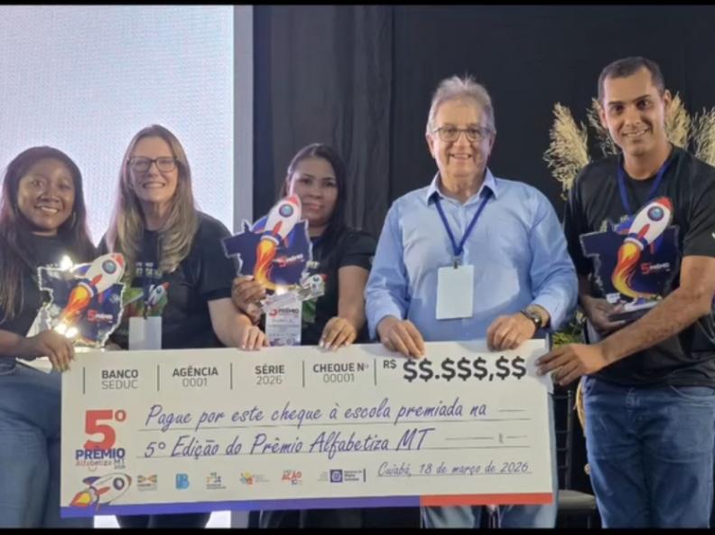 Paranaíta brilha com prêmio estadual em alfabetização e consolida liderança em educação