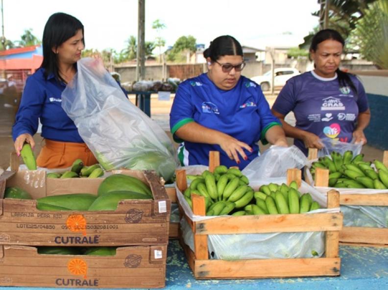 Prefeitura realiza entrega de Cesta Verde para famílias assistidas pelo CRAS