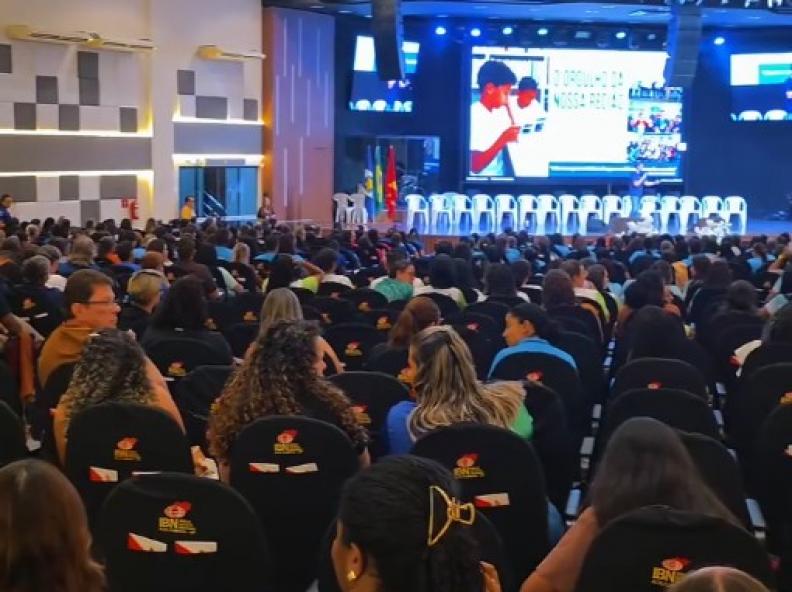 Paranaíta se destaca em seminário regional de educação e registra avanço de 83% na alfabetização
