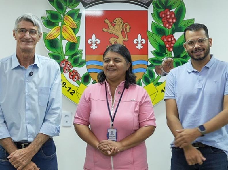 Prefeito Chico Gamba anuncia Luciana de Fátima Souza como nova secretária municipal de Saúde de Alta Floresta