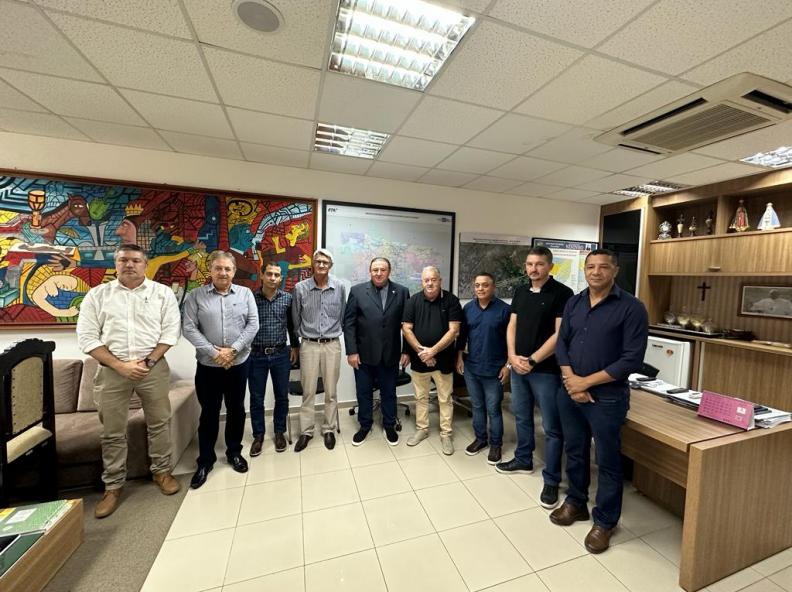 Vereadores protocolam ofício reivindicando melhorias no trecho urbano da MT 208