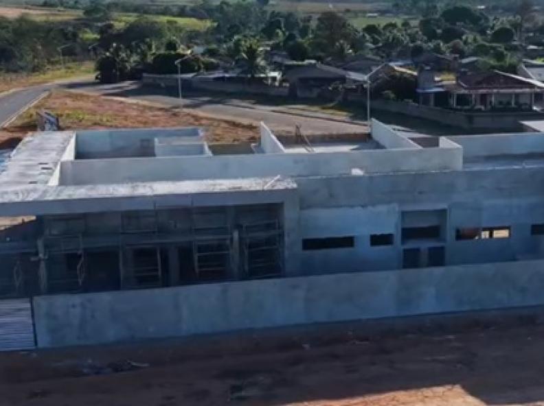 Paranaíta avança com obras em educação, saúde, habitação e infraestrutura urbana