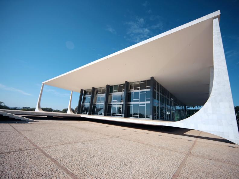 STF proíbe municípios de usarem área do imóvel para definir alíquota do IPTU; progressividade deve considerar valor