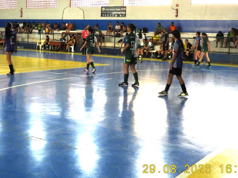 Nova Monte Verde e Apiacás unem jovens em amistoso de futsal no Ginásio Fernando Brustolin
