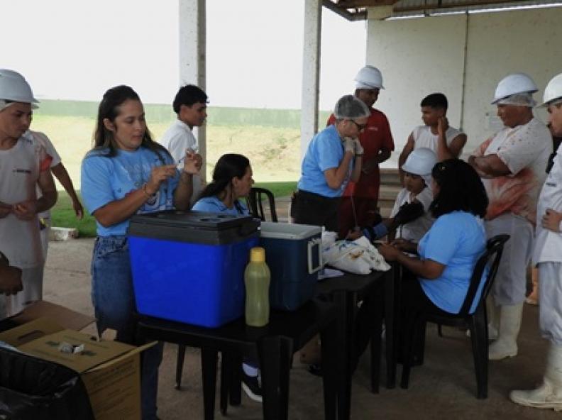 Secretaria Municipal de Saúde realiza multiação no Frigorífico Gran Carne