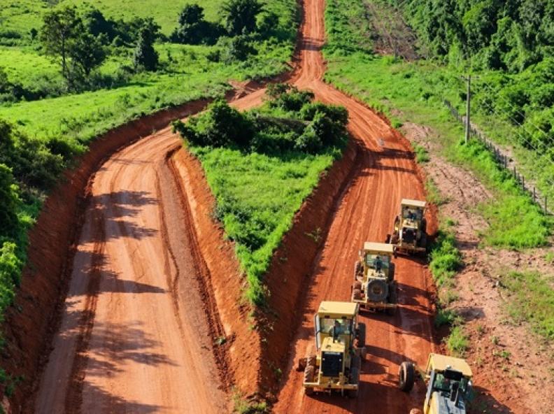 Prefeitura de Nova Monte Verde conclui recuperação de pontos críticos na MT-160 e inicia aterro em ponte de concreto