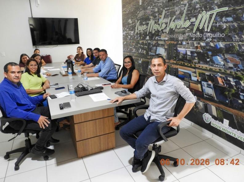 Nova Monte Verde: Prefeito reúne equipe para planejar ações da Atenção Básica na rede municipal de saúde