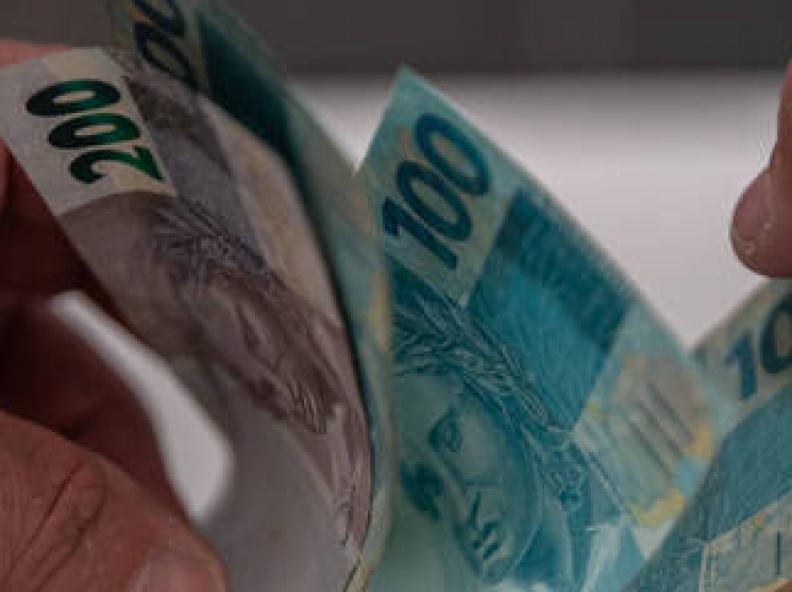 Abono salarial de R$ 27 bilhões começa a ser pago nesta quinta a trabalhadores nascidos em janeiro