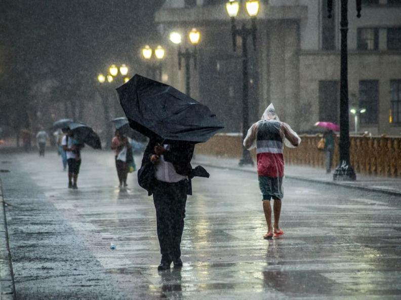 Temporais, raios e ventania no fim de semana; veja locais em alerta