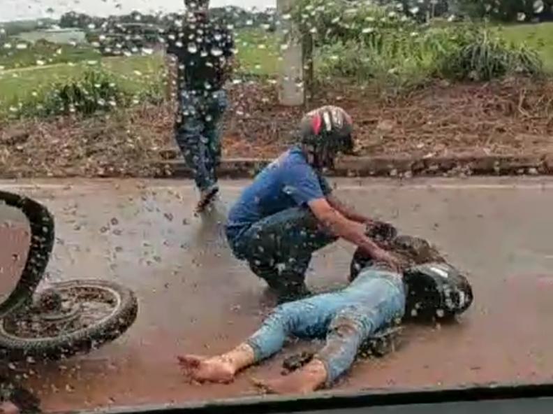 Acidente entre Caminhonete e Moto Deixa Feridos em Alta Floresta