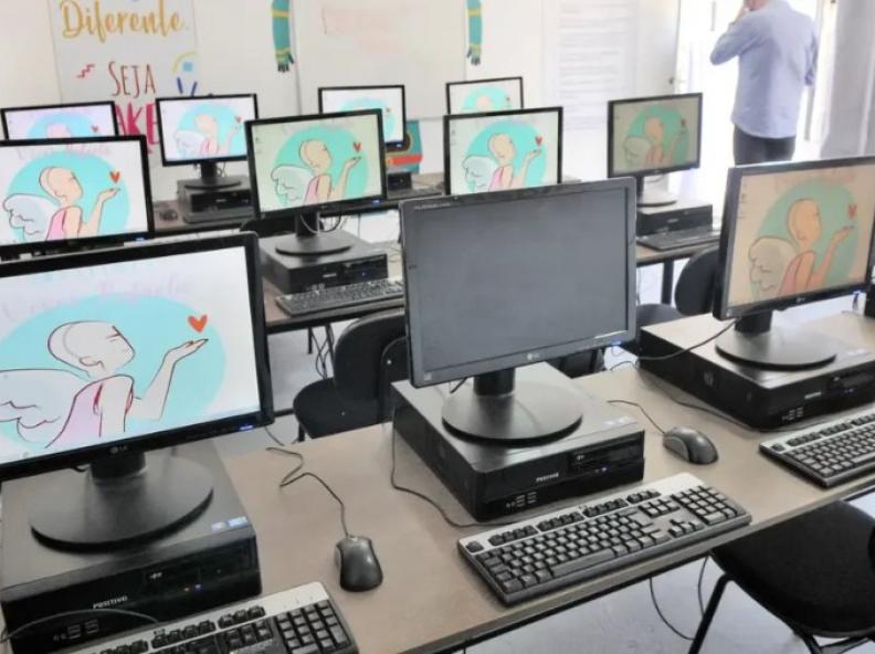 Empregos ligados à tecnologia cresceram 95% em 10 anos, diz pesquisa
