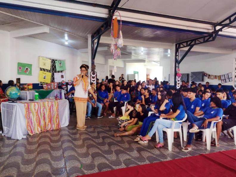 Escola estadual de Colíder organiza sarau em alusão ao mês da consciência negra