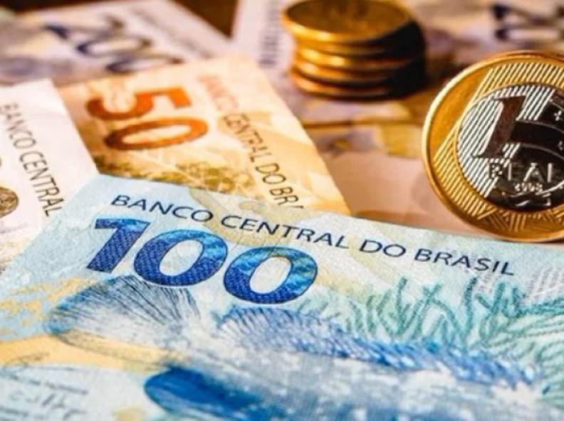 Poupança tem mais saques que aplicações em novembro