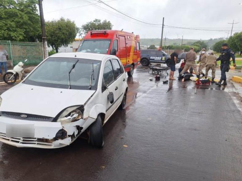 Acidente em rotatória de Colíder foi realizada neste sábado deixa dois feridos