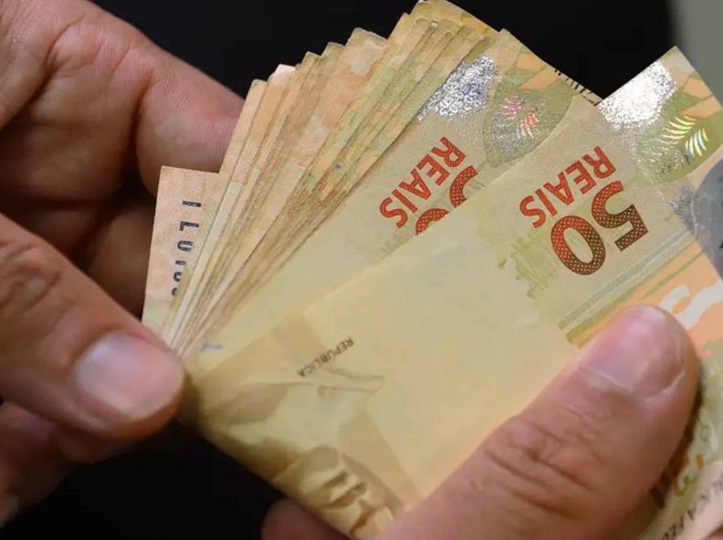 Homem procura polícia depois de identificar empréstimo e pix na sua conta. Prejuízo supera R$ 20 mil