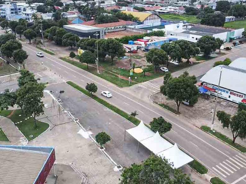 Avenida Ariosto da Riva será interditada para montagem do palco do Vira Floresta