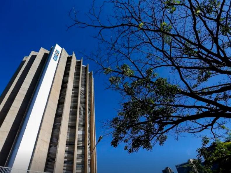 Caixa eleva de 1 a 2 pontos percentuais juros para compra de imóveis