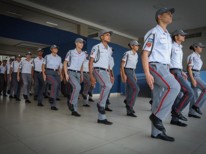 Seduc abre inscrições de processo seletivo para as Escolas Estaduais Cívico-Militares