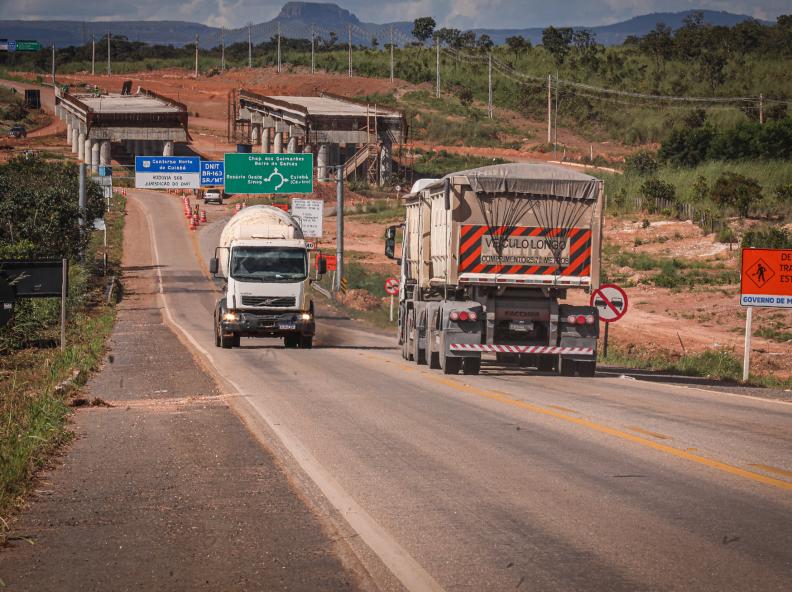 Governo licita R$ 1,59 bilhão em obras de infraestrutura em 2024