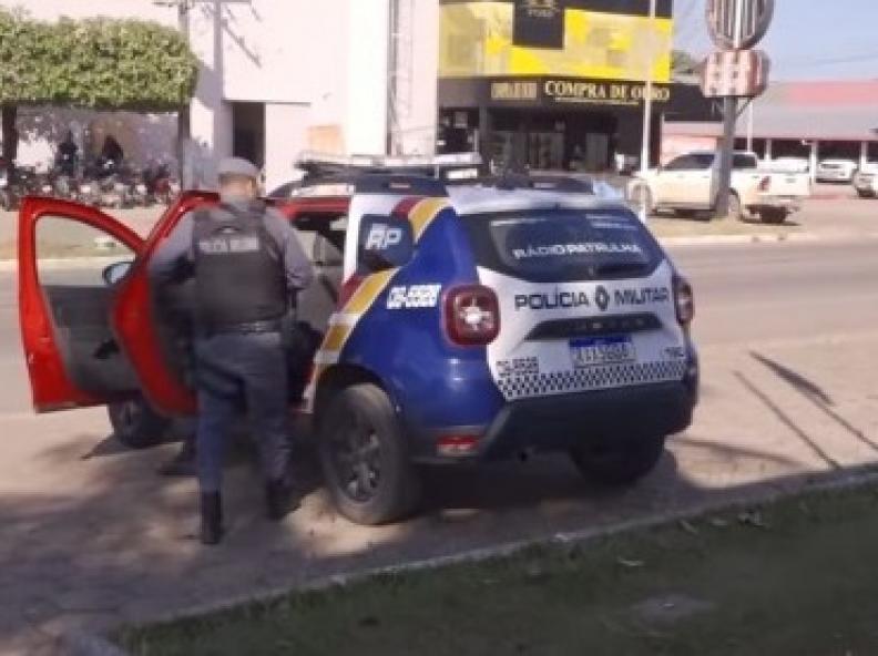 Casa onde residia o Tenente Coronel Evandro Dias de Souza, é invadida por três criminosos