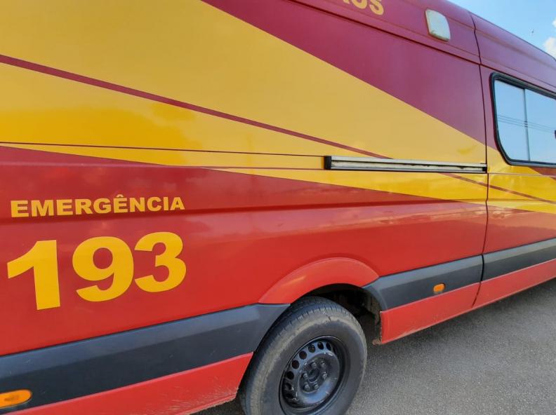 Três pessoas são socorridas pelo Corpo de Bombeiros após acidente na MT-208