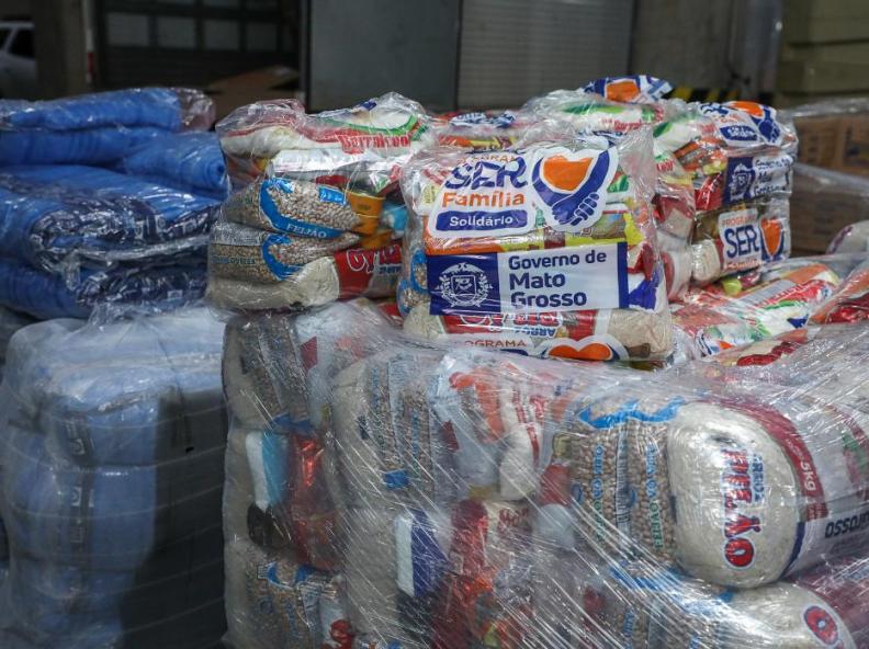 Governo de MT envia 265 cestas de alimentos para famílias em três municípios do interior