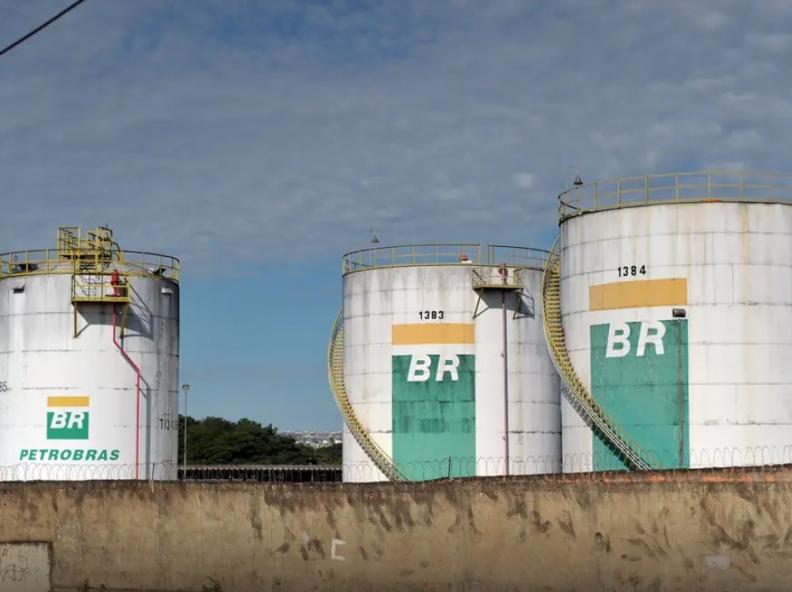 Petrobras reajusta preço do diesel em R$ 0,22 às distribuidoras