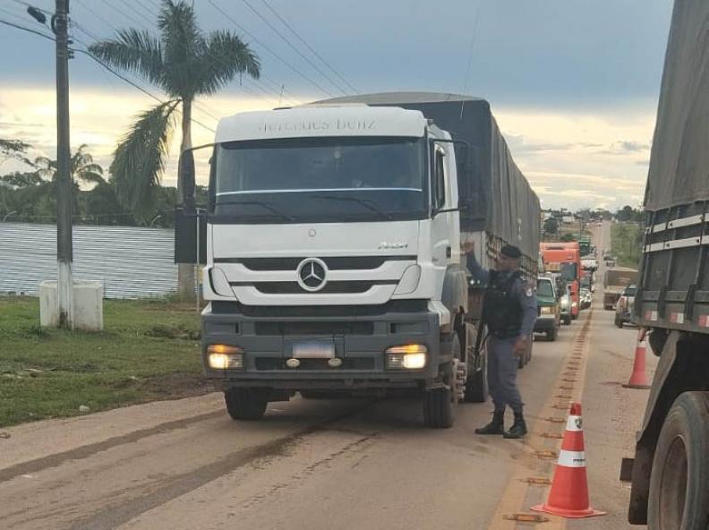 Alta Floresta: operação “Tolerância Zero” aborda motoristas na MT-208